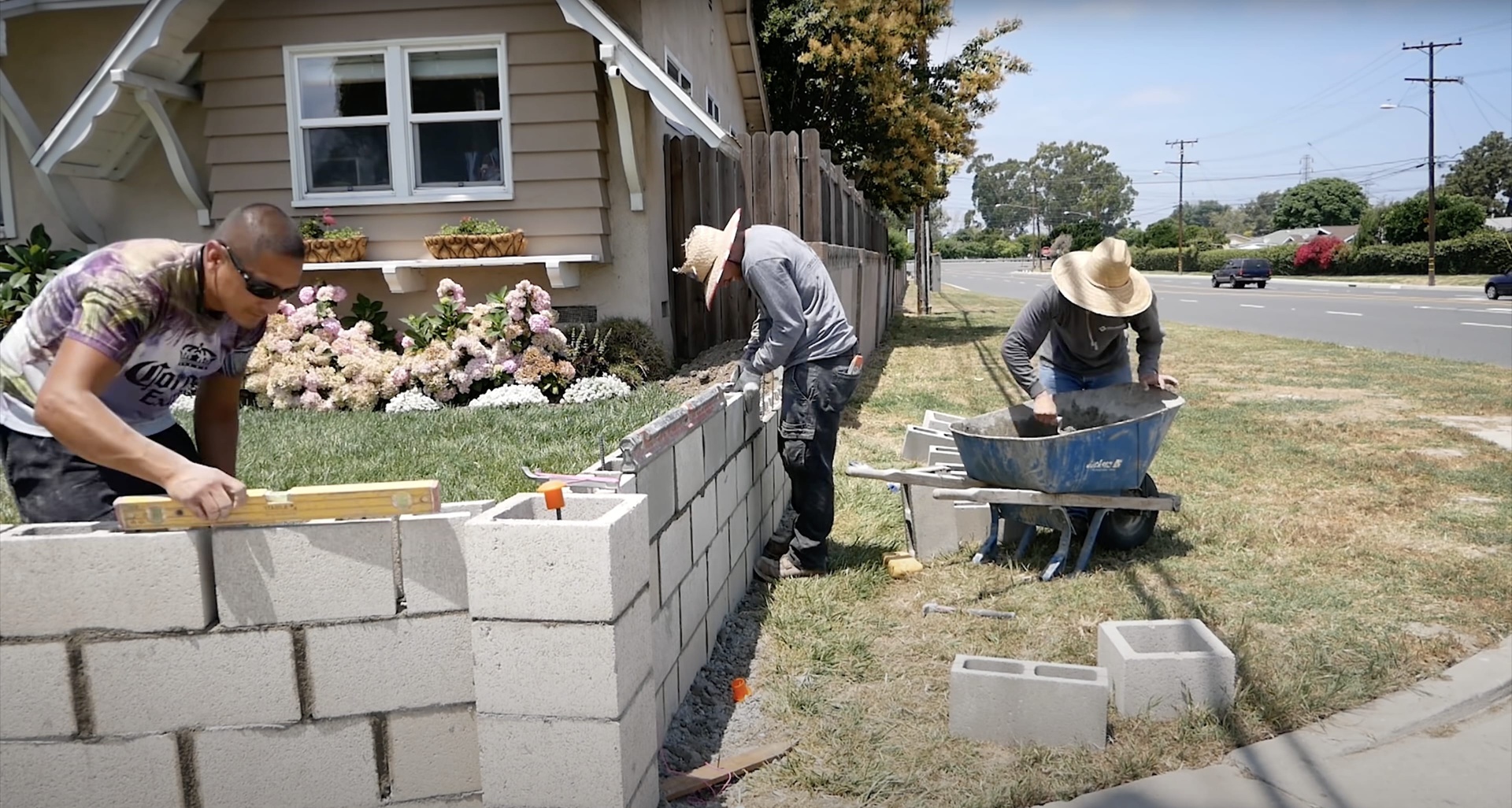 Concrete retaining wall construction and masonry work in Cuyahoga Falls